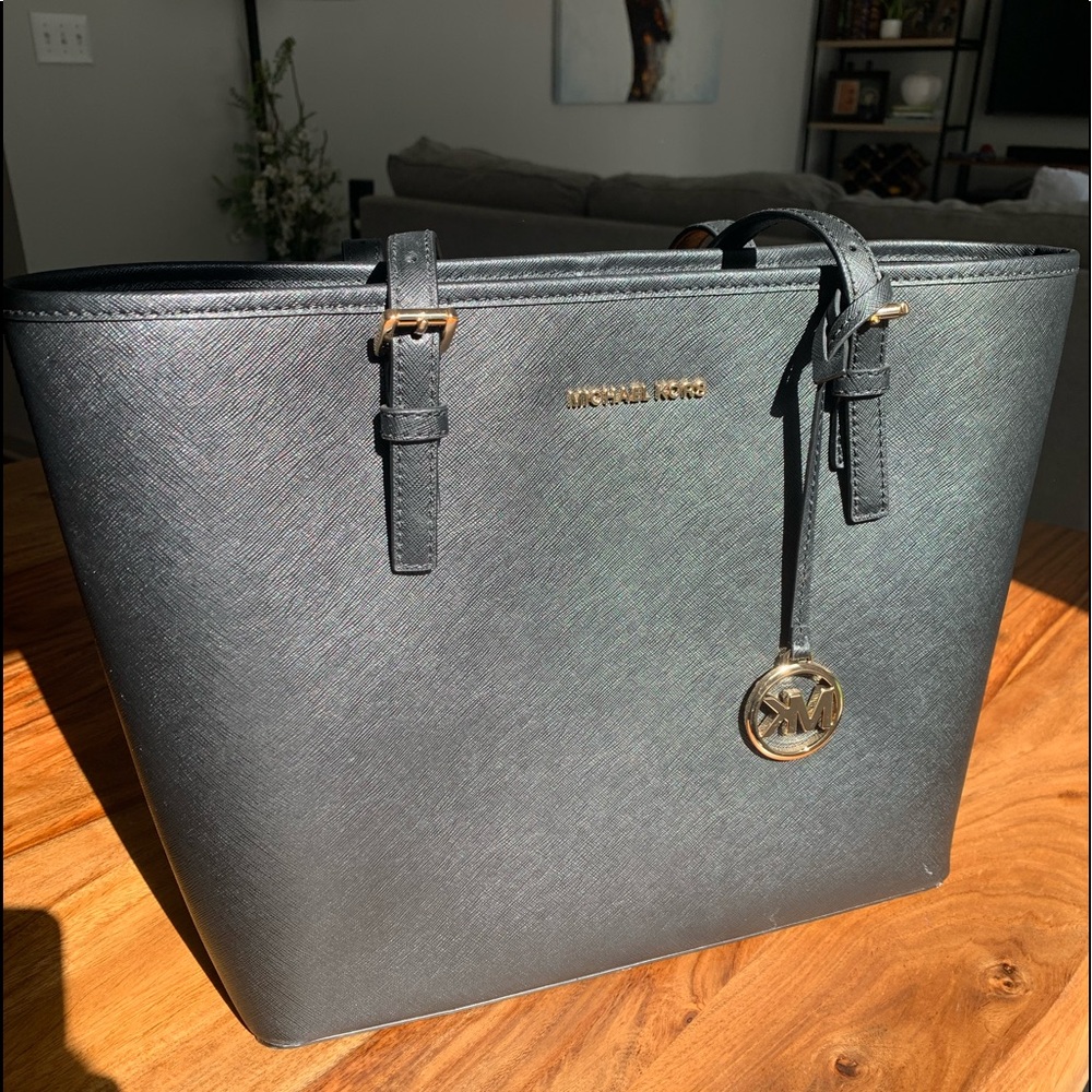 Michael Kors Jet Set Travel Tote